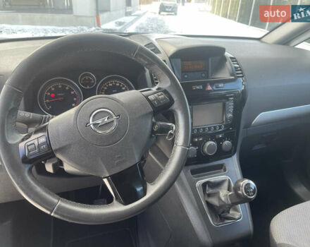 Черный Опель Зафира, объемом двигателя 1.8 л и пробегом 186 тыс. км за 7700 $, фото 8 на Automoto.ua