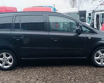 Черный Опель Зафира, объемом двигателя 1.7 л и пробегом 266 тыс. км за 8000 $, фото 3 на Automoto.ua