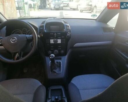 Черный Опель Зафира, объемом двигателя 1.8 л и пробегом 218 тыс. км за 6900 $, фото 4 на Automoto.ua