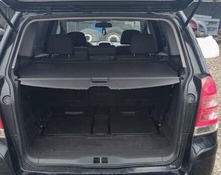 Черный Опель Зафира, объемом двигателя 1.7 л и пробегом 266 тыс. км за 8000 $, фото 4 на Automoto.ua