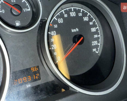 Черный Опель Зафира, объемом двигателя 1.7 л и пробегом 209 тыс. км за 8500 $, фото 17 на Automoto.ua