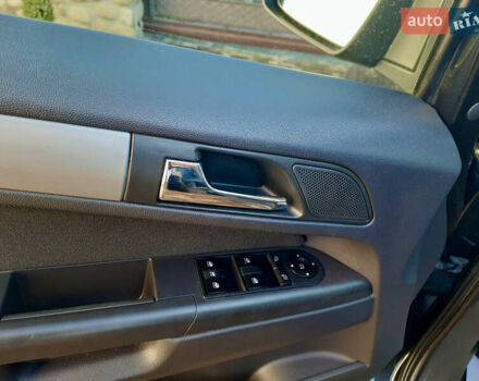 Черный Опель Зафира, объемом двигателя 1.7 л и пробегом 163 тыс. км за 9600 $, фото 11 на Automoto.ua