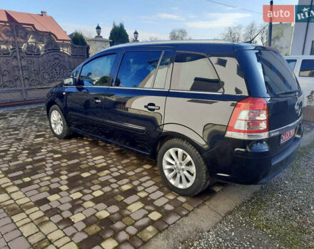 Черный Опель Зафира, объемом двигателя 1.7 л и пробегом 163 тыс. км за 9600 $, фото 8 на Automoto.ua