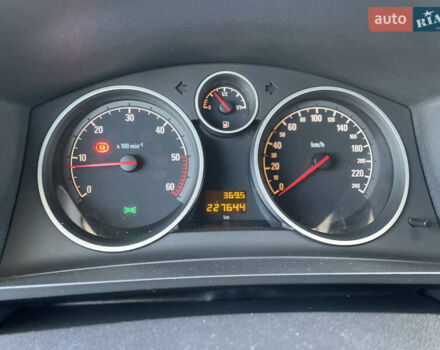 Черный Опель Зафира, объемом двигателя 1.7 л и пробегом 227 тыс. км за 8900 $, фото 26 на Automoto.ua