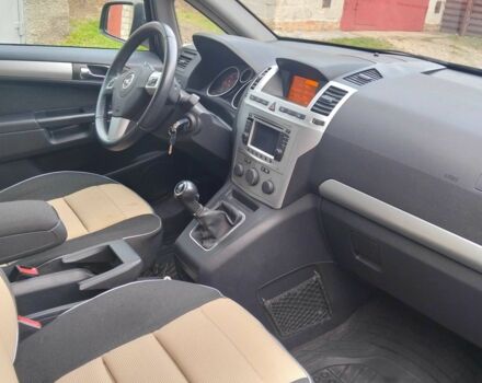 Чорний Опель Зафіра, об'ємом двигуна 1.7 л та пробігом 223 тис. км за 9200 $, фото 5 на Automoto.ua