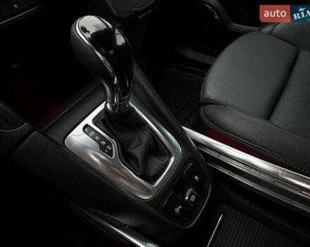 Черный Опель Зафира, объемом двигателя 2 л и пробегом 253 тыс. км за 11000 $, фото 21 на Automoto.ua