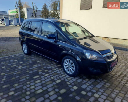 Черный Опель Зафира, объемом двигателя 1.7 л и пробегом 163 тыс. км за 9600 $, фото 2 на Automoto.ua