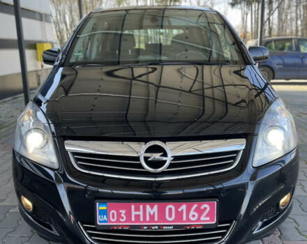 Черный Опель Зафира, объемом двигателя 1.7 л и пробегом 227 тыс. км за 8900 $, фото 3 на Automoto.ua