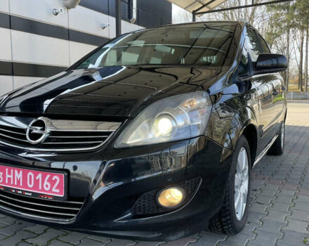 Черный Опель Зафира, объемом двигателя 1.7 л и пробегом 227 тыс. км за 8900 $, фото 2 на Automoto.ua