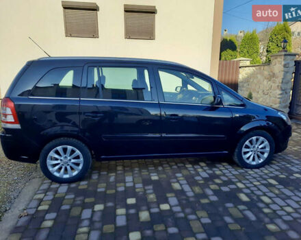 Черный Опель Зафира, объемом двигателя 1.7 л и пробегом 163 тыс. км за 9600 $, фото 5 на Automoto.ua