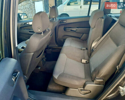 Черный Опель Зафира, объемом двигателя 1.7 л и пробегом 163 тыс. км за 9600 $, фото 17 на Automoto.ua