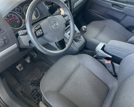 Черный Опель Зафира, объемом двигателя 1.7 л и пробегом 227 тыс. км за 8900 $, фото 24 на Automoto.ua