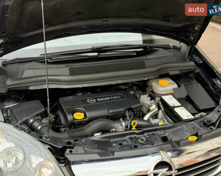 Черный Опель Зафира, объемом двигателя 1.7 л и пробегом 231 тыс. км за 7999 $, фото 65 на Automoto.ua