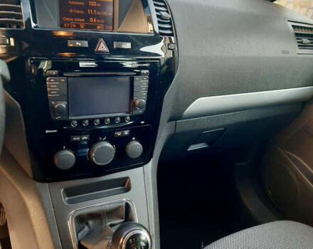 Черный Опель Зафира, объемом двигателя 1.7 л и пробегом 163 тыс. км за 9600 $, фото 15 на Automoto.ua