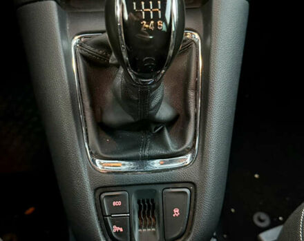 Черный Опель Зафира, объемом двигателя 1.6 л и пробегом 215 тыс. км за 9399 $, фото 31 на Automoto.ua