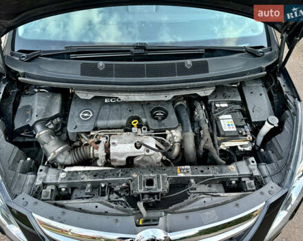 Черный Опель Зафира, объемом двигателя 1.6 л и пробегом 215 тыс. км за 9399 $, фото 28 на Automoto.ua