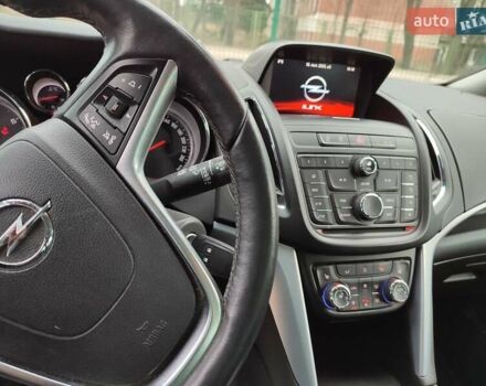 Черный Опель Зафира, объемом двигателя 1.6 л и пробегом 152 тыс. км за 12150 $, фото 4 на Automoto.ua