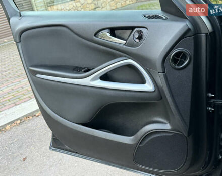 Черный Опель Зафира, объемом двигателя 1.6 л и пробегом 215 тыс. км за 9399 $, фото 36 на Automoto.ua