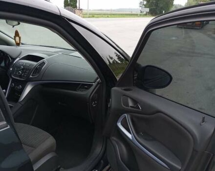 Черный Опель Зафира, объемом двигателя 2 л и пробегом 185 тыс. км за 11500 $, фото 4 на Automoto.ua