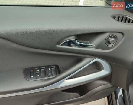 Черный Опель Зафира, объемом двигателя 1.6 л и пробегом 152 тыс. км за 12150 $, фото 7 на Automoto.ua