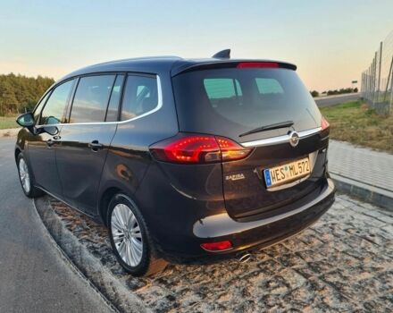 Чорний Опель Зафіра, об'ємом двигуна 2 л та пробігом 134 тис. км за 8500 $, фото 6 на Automoto.ua