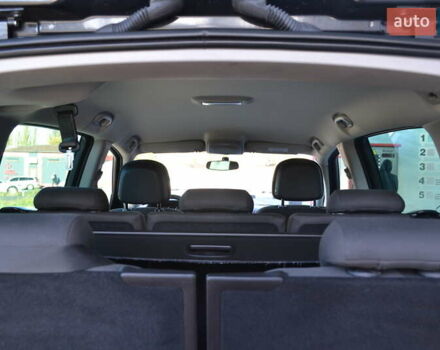 Черный Опель Зафира, объемом двигателя 1.96 л и пробегом 165 тыс. км за 13200 $, фото 27 на Automoto.ua