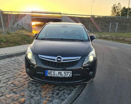 Чорний Опель Зафіра, об'ємом двигуна 2 л та пробігом 134 тис. км за 8500 $, фото 2 на Automoto.ua