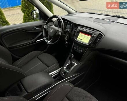 Черный Опель Зафира, объемом двигателя 2 л и пробегом 201 тыс. км за 13500 $, фото 10 на Automoto.ua