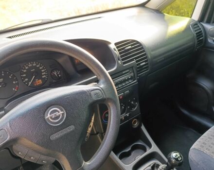 Черный Опель Зафира, объемом двигателя 1.8 л и пробегом 212 тыс. км за 4100 $, фото 4 на Automoto.ua