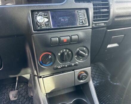 Чорний Опель Зафіра, об'ємом двигуна 2 л та пробігом 200 тис. км за 3900 $, фото 18 на Automoto.ua