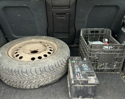 Черный Опель Зафира, объемом двигателя 2 л и пробегом 270 тыс. км за 600 $, фото 7 на Automoto.ua