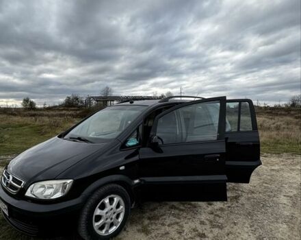 Черный Опель Зафира, объемом двигателя 2 л и пробегом 370 тыс. км за 3800 $, фото 1 на Automoto.ua