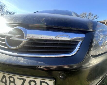 Черный Опель Зафира, объемом двигателя 0 л и пробегом 374 тыс. км за 2550 $, фото 6 на Automoto.ua