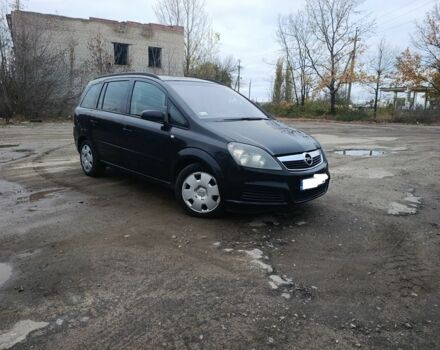 Черный Опель Зафира, объемом двигателя 1.9 л и пробегом 370 тыс. км за 2700 $, фото 4 на Automoto.ua