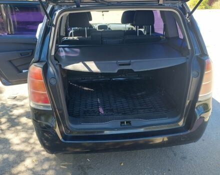 Черный Опель Зафира, объемом двигателя 1.8 л и пробегом 261 тыс. км за 6200 $, фото 4 на Automoto.ua