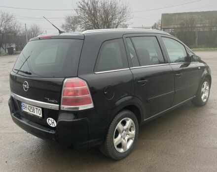 Черный Опель Зафира, объемом двигателя 1.9 л и пробегом 260 тыс. км за 5500 $, фото 3 на Automoto.ua