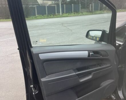 Черный Опель Зафира, объемом двигателя 1.9 л и пробегом 260 тыс. км за 5500 $, фото 8 на Automoto.ua