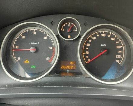 Черный Опель Зафира, объемом двигателя 1.9 л и пробегом 260 тыс. км за 5500 $, фото 6 на Automoto.ua