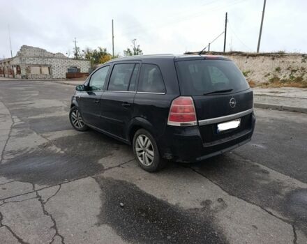 Черный Опель Зафира, объемом двигателя 1.9 л и пробегом 240 тыс. км за 2800 $, фото 5 на Automoto.ua