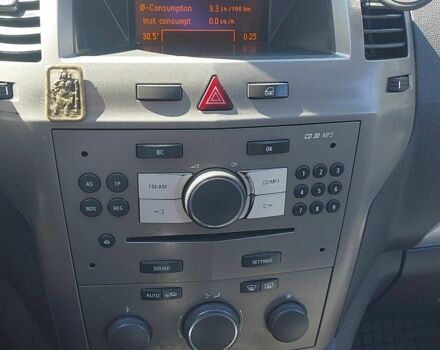 Черный Опель Зафира, объемом двигателя 1.8 л и пробегом 261 тыс. км за 6200 $, фото 2 на Automoto.ua