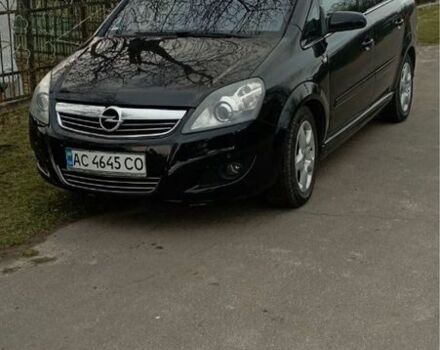 Черный Опель Зафира, объемом двигателя 1.9 л и пробегом 222 тыс. км за 5600 $, фото 1 на Automoto.ua
