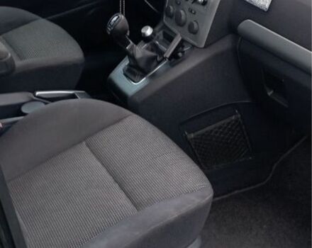 Черный Опель Зафира, объемом двигателя 1.9 л и пробегом 222 тыс. км за 5600 $, фото 6 на Automoto.ua