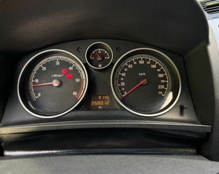 Черный Опель Зафира, объемом двигателя 1.7 л и пробегом 260 тыс. км за 6200 $, фото 6 на Automoto.ua