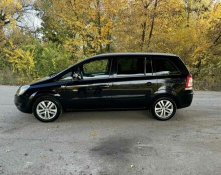 Черный Опель Зафира, объемом двигателя 1.7 л и пробегом 237 тыс. км за 5499 $, фото 1 на Automoto.ua