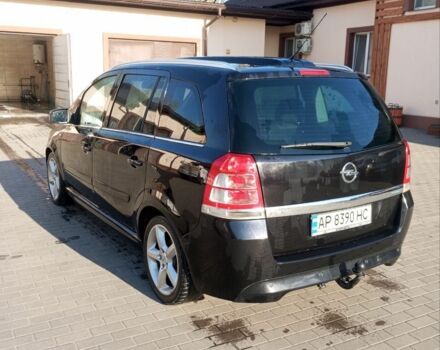 Черный Опель Зафира, объемом двигателя 1.7 л и пробегом 240 тыс. км за 6400 $, фото 1 на Automoto.ua