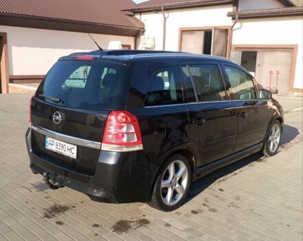 Черный Опель Зафира, объемом двигателя 1.7 л и пробегом 240 тыс. км за 6400 $, фото 5 на Automoto.ua