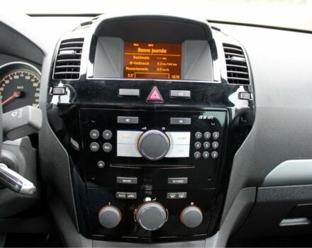 Черный Опель Зафира, объемом двигателя 1.8 л и пробегом 220 тыс. км за 7499 $, фото 18 на Automoto.ua