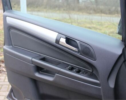 Черный Опель Зафира, объемом двигателя 1.8 л и пробегом 220 тыс. км за 7499 $, фото 10 на Automoto.ua