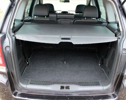 Черный Опель Зафира, объемом двигателя 1.8 л и пробегом 220 тыс. км за 7499 $, фото 19 на Automoto.ua