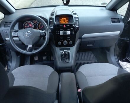 Чорний Опель Зафіра, об'ємом двигуна 0 л та пробігом 266 тис. км за 7800 $, фото 6 на Automoto.ua